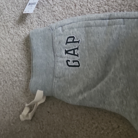 GAP KIDS SWEATPANTS SIZE 6-7 SML - Picture 3 of 5